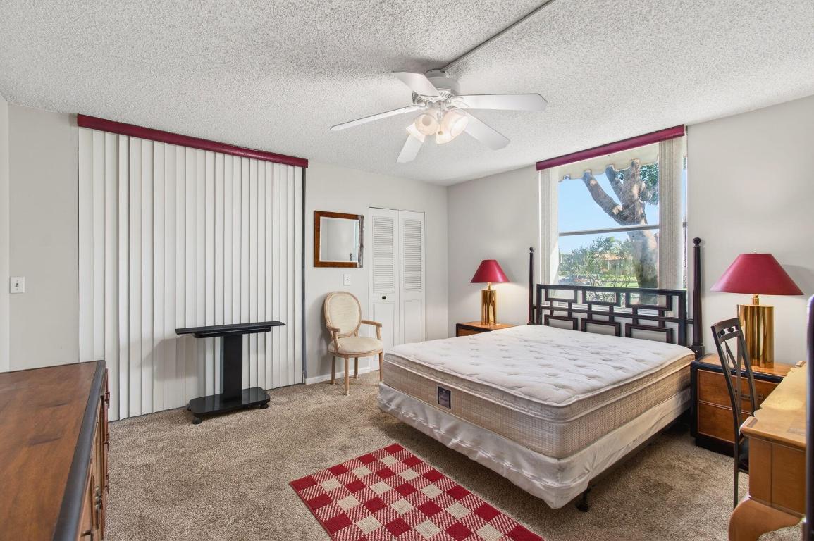 VILLAGES OF ORIOLE - Residential