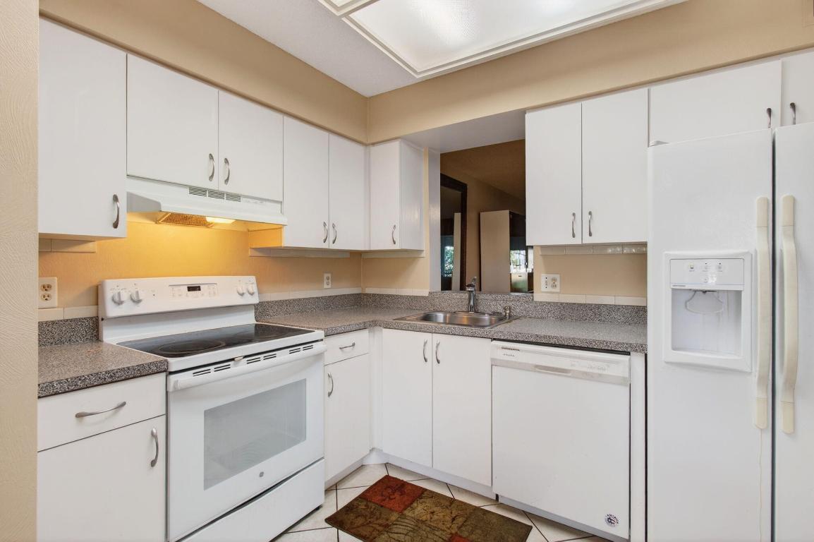 VILLAGES OF ORIOLE - Residential