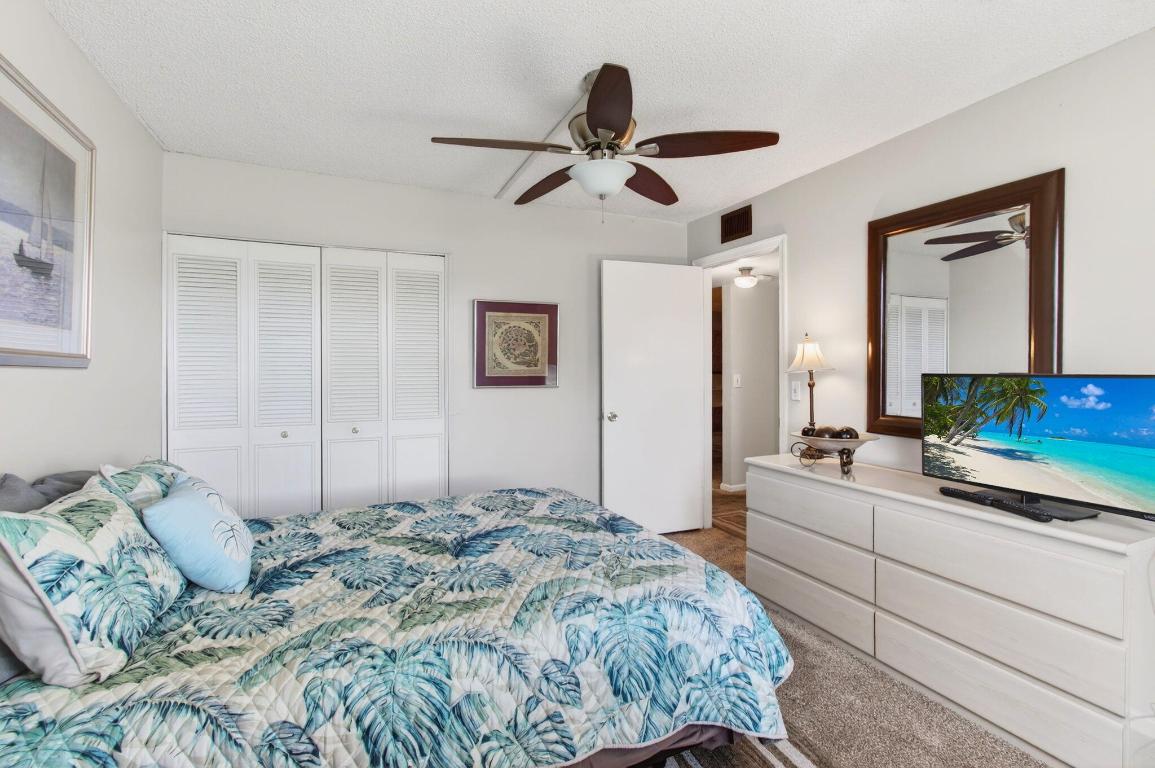 VILLAGES OF ORIOLE - Residential