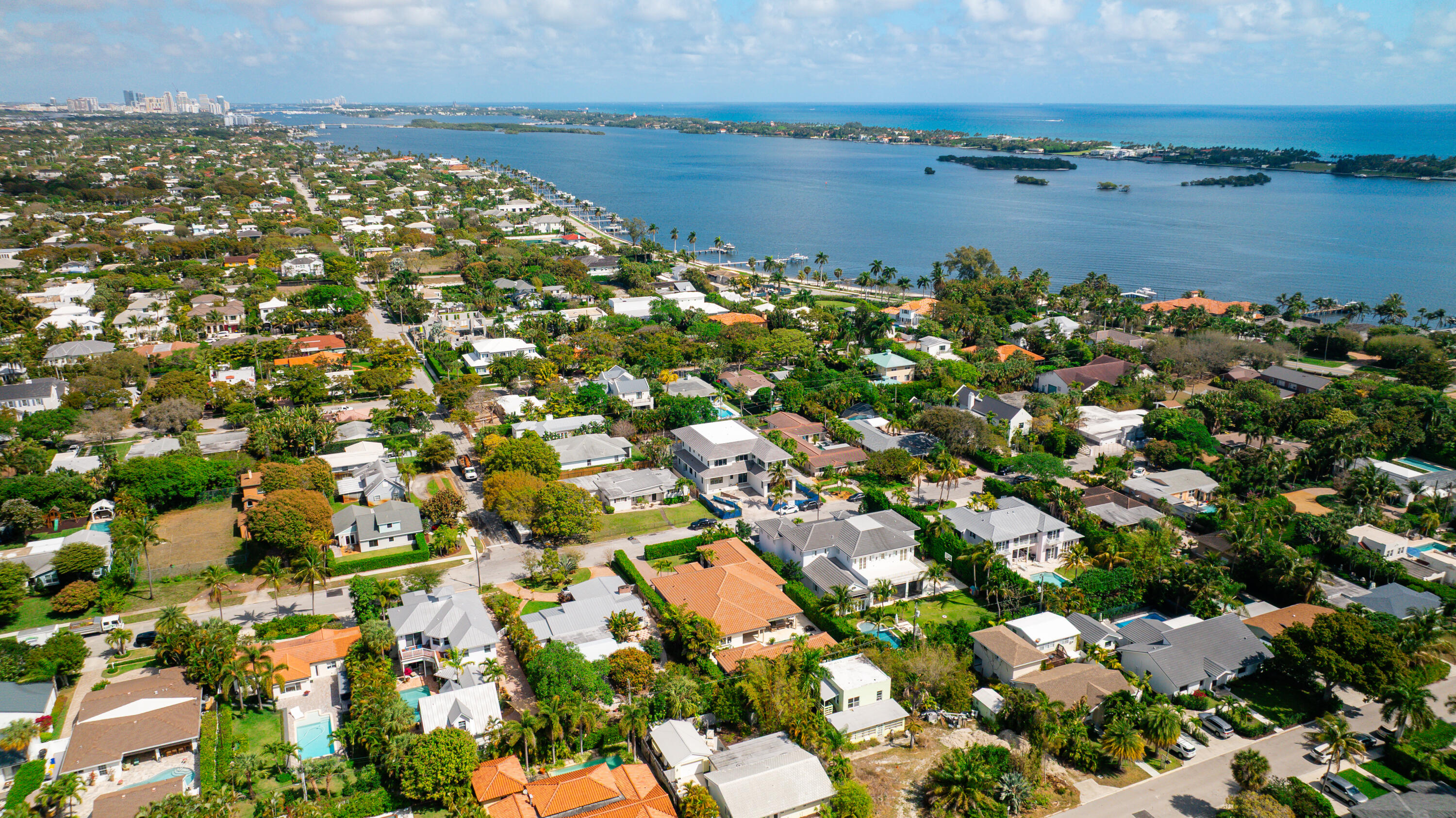 S/D OF 10-44-43, GOV LTS 1, 2 & 3 - Residential