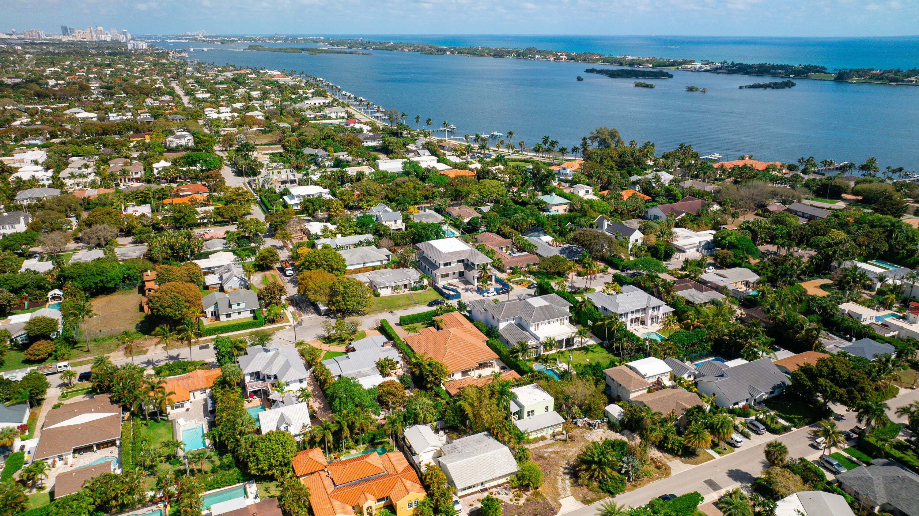 S/D OF 10-44-43, GOV LTS 1, 2 & 3 - Residential