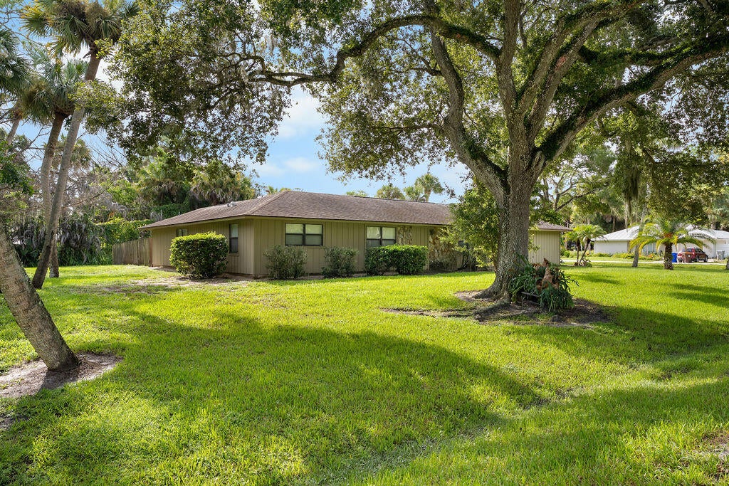 Photo of 3596 12TH Street SW, Vero Beach, FL 32968 (MLS # B26060899)