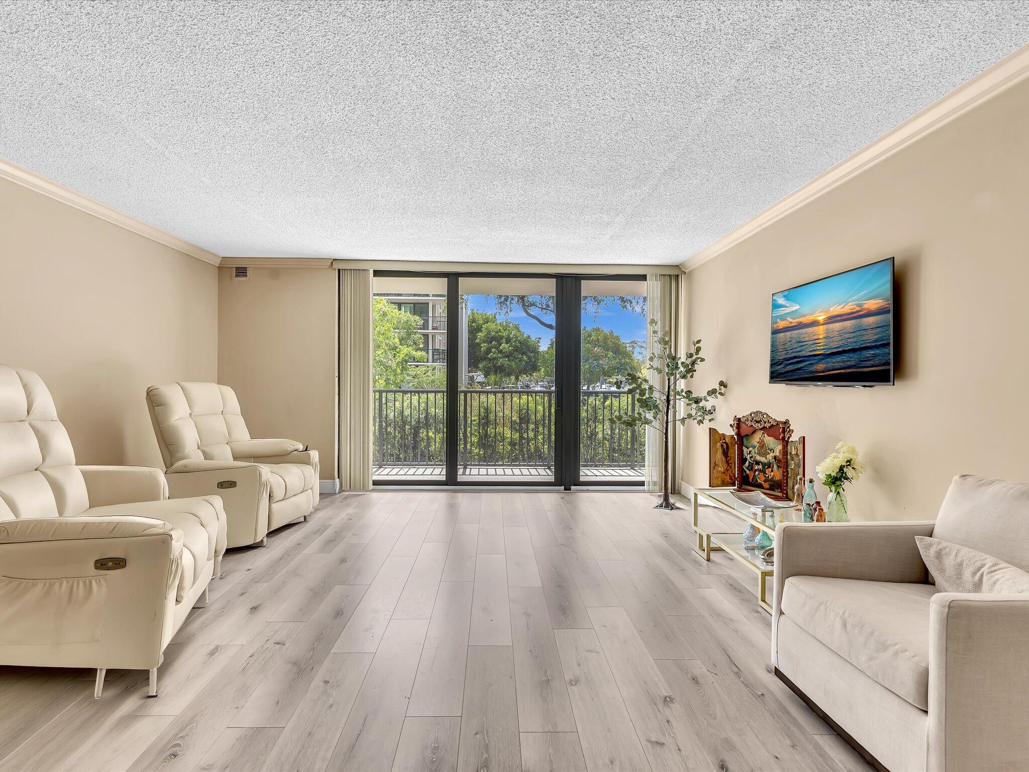 1350 River Reach Drive 111, Fort Lauderdale FL 33315