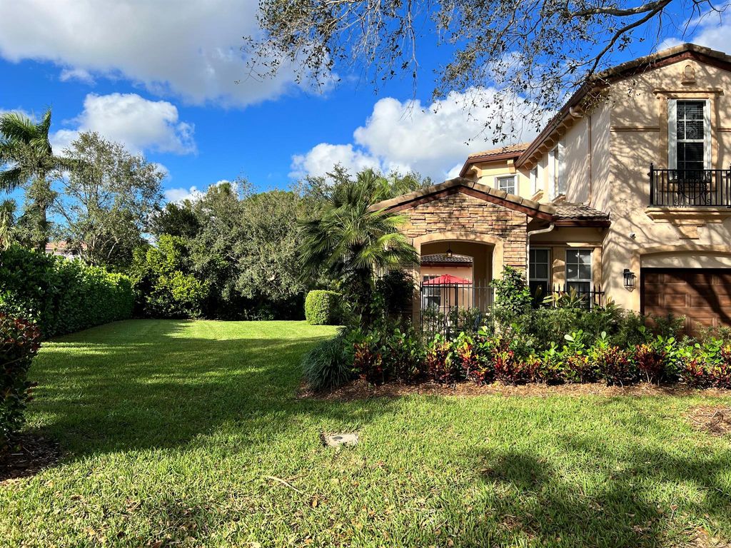 Photo of 750 Bocce Court, Palm Beach Gardens, FL 33410 (MLS # R10940906)