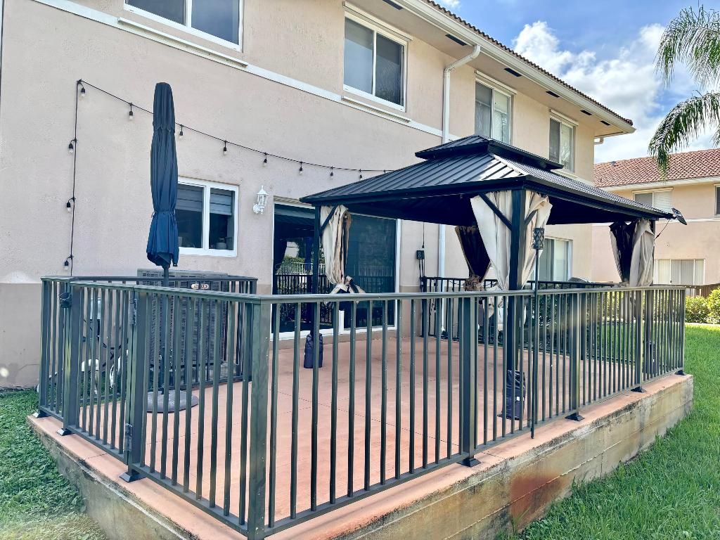 Photo of 4901 Palm Garden Lane, Davie, FL 33314 (MLS # R11113369)