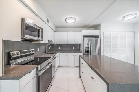 2621 SW 12th Ter, Fort Lauderdale, FL 33315 - MLS#: F10474895