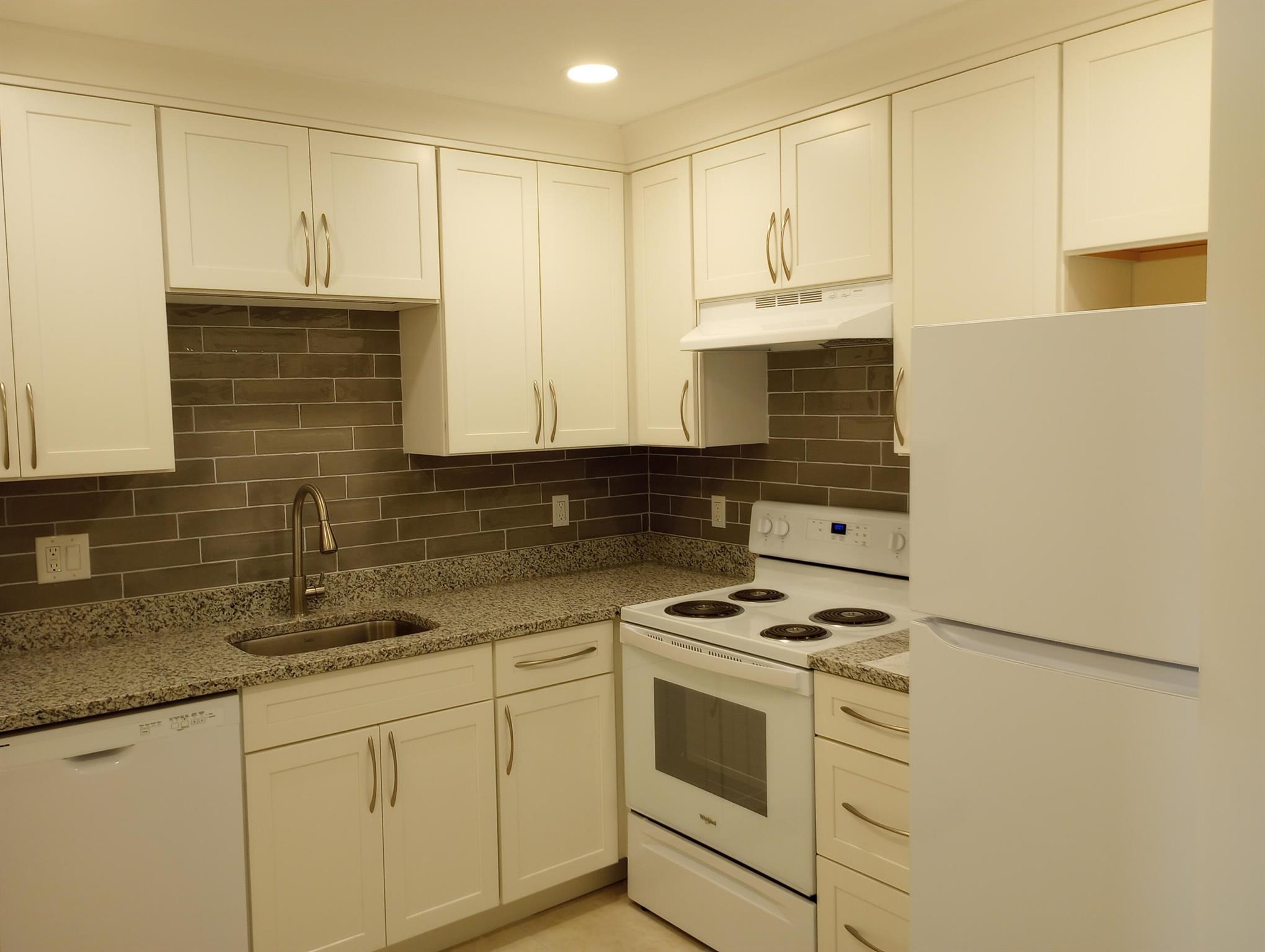 POPPLETON CREEK CONDO - Residential Lease