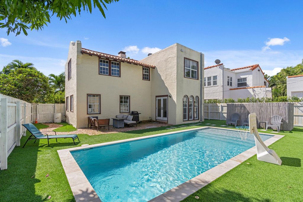 Photo of 419 30th Street, West Palm Beach, FL 33407 (MLS # B26013917)