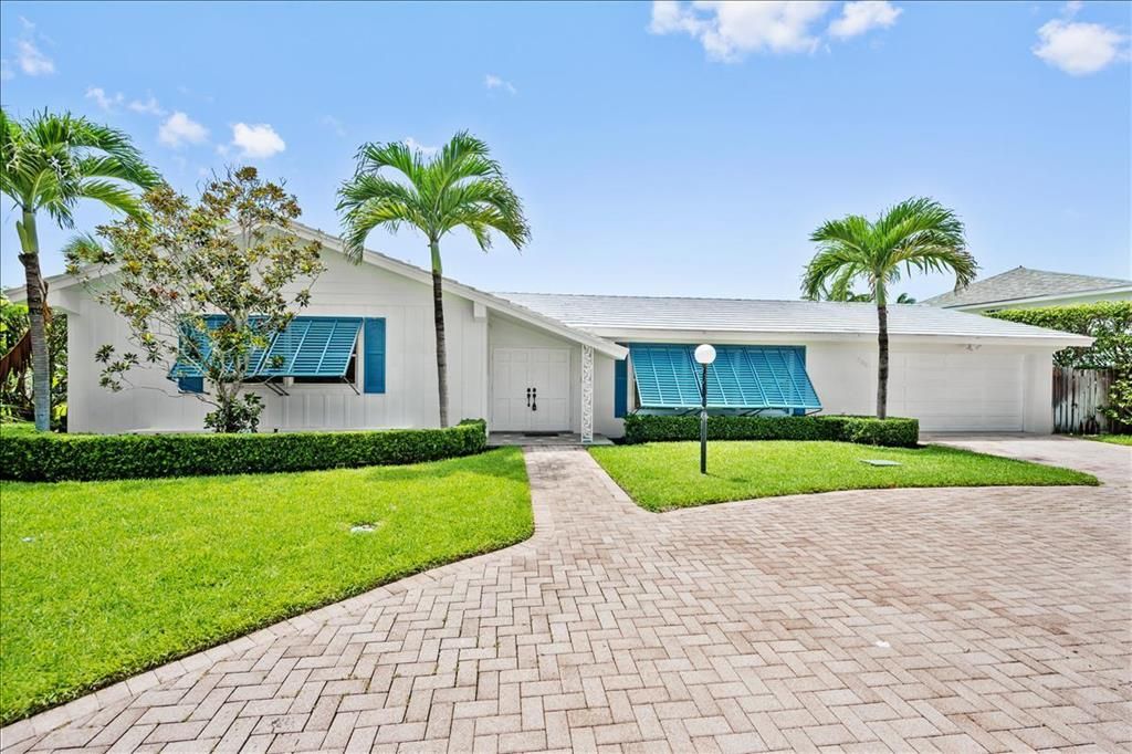 Photo of 206 Colony Road, Jupiter, FL 33469 (MLS # R10737142)