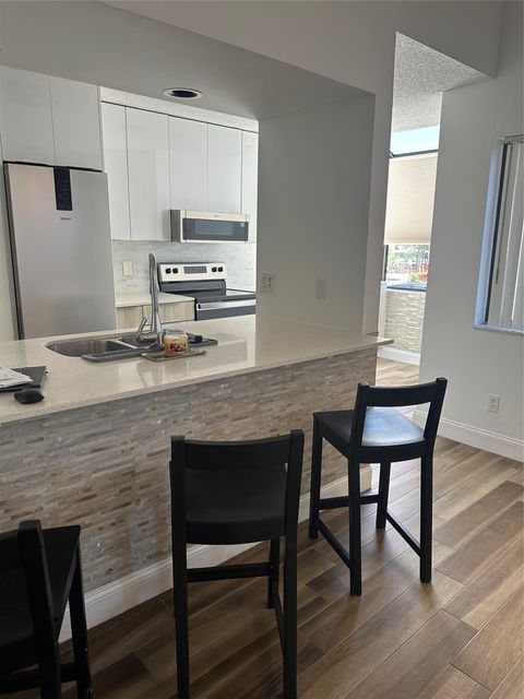 Tiny photo for 8142 NW 17th Manor #VA2R, Plantation, FL 33322 (MLS # F10516966)