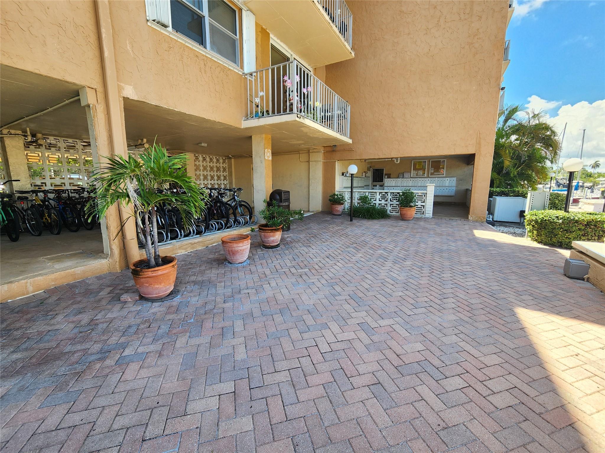 CROMWELL EAST CONDO - Residential Lease