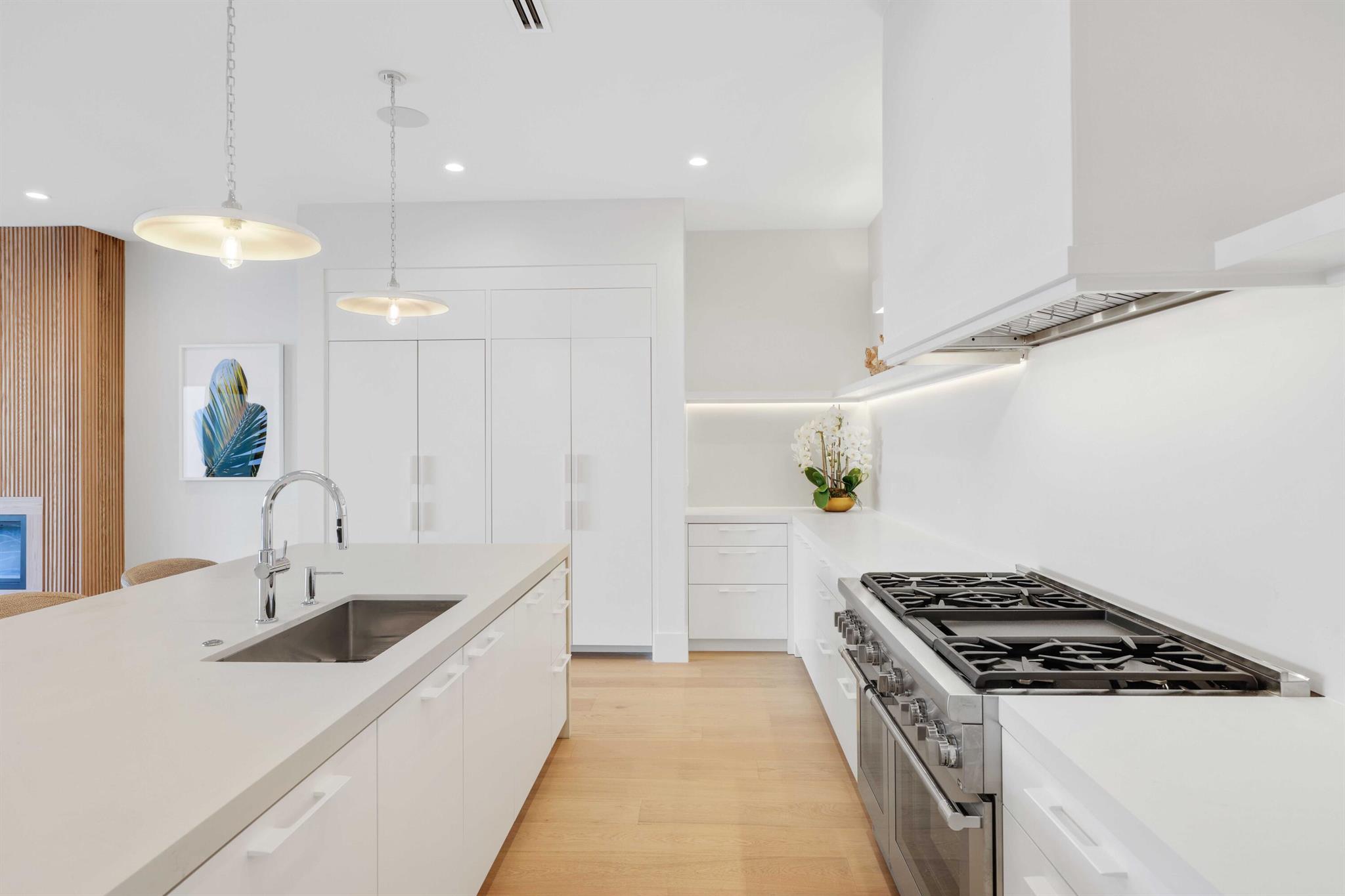 EDGEWATER - Residential