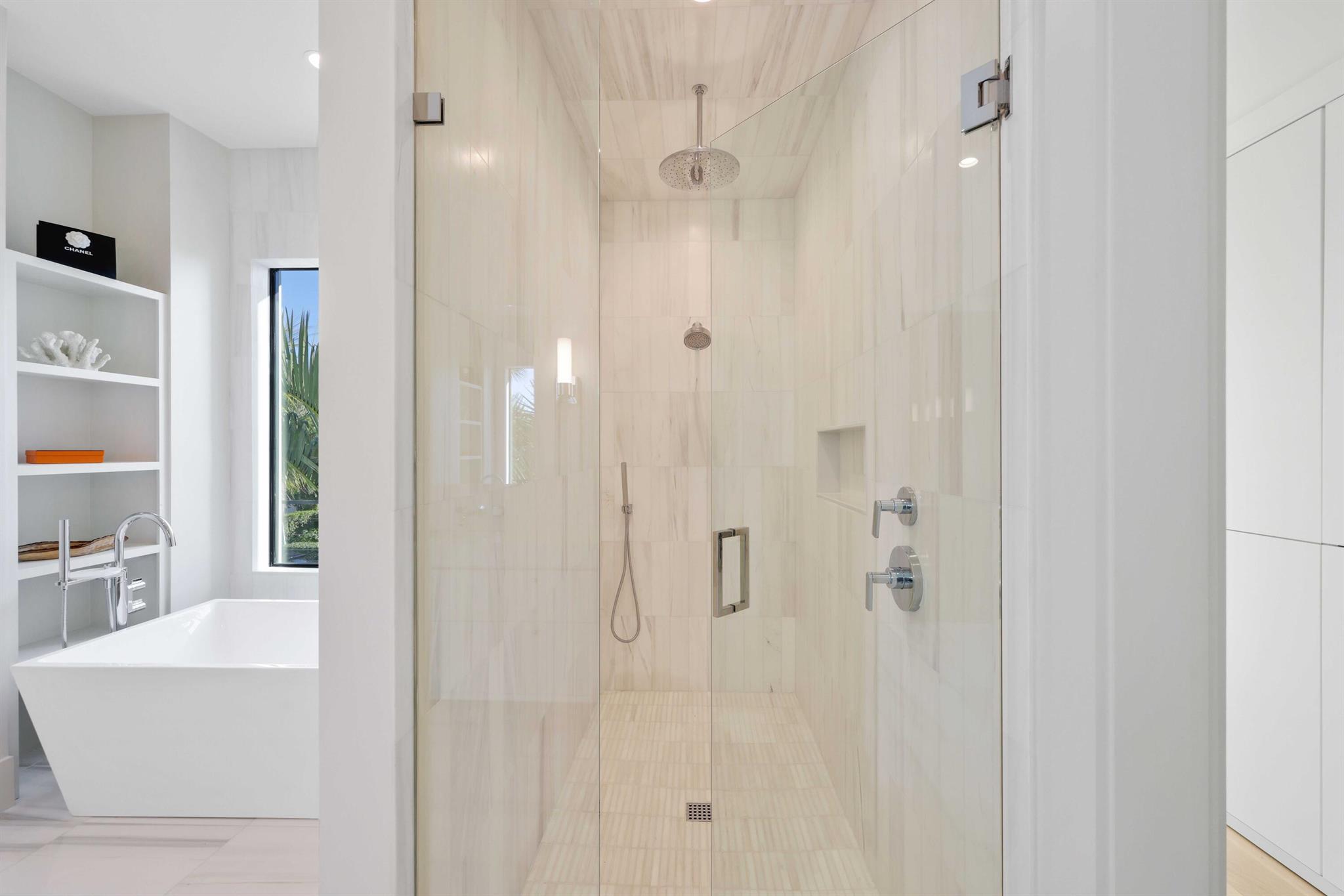 EDGEWATER - Residential