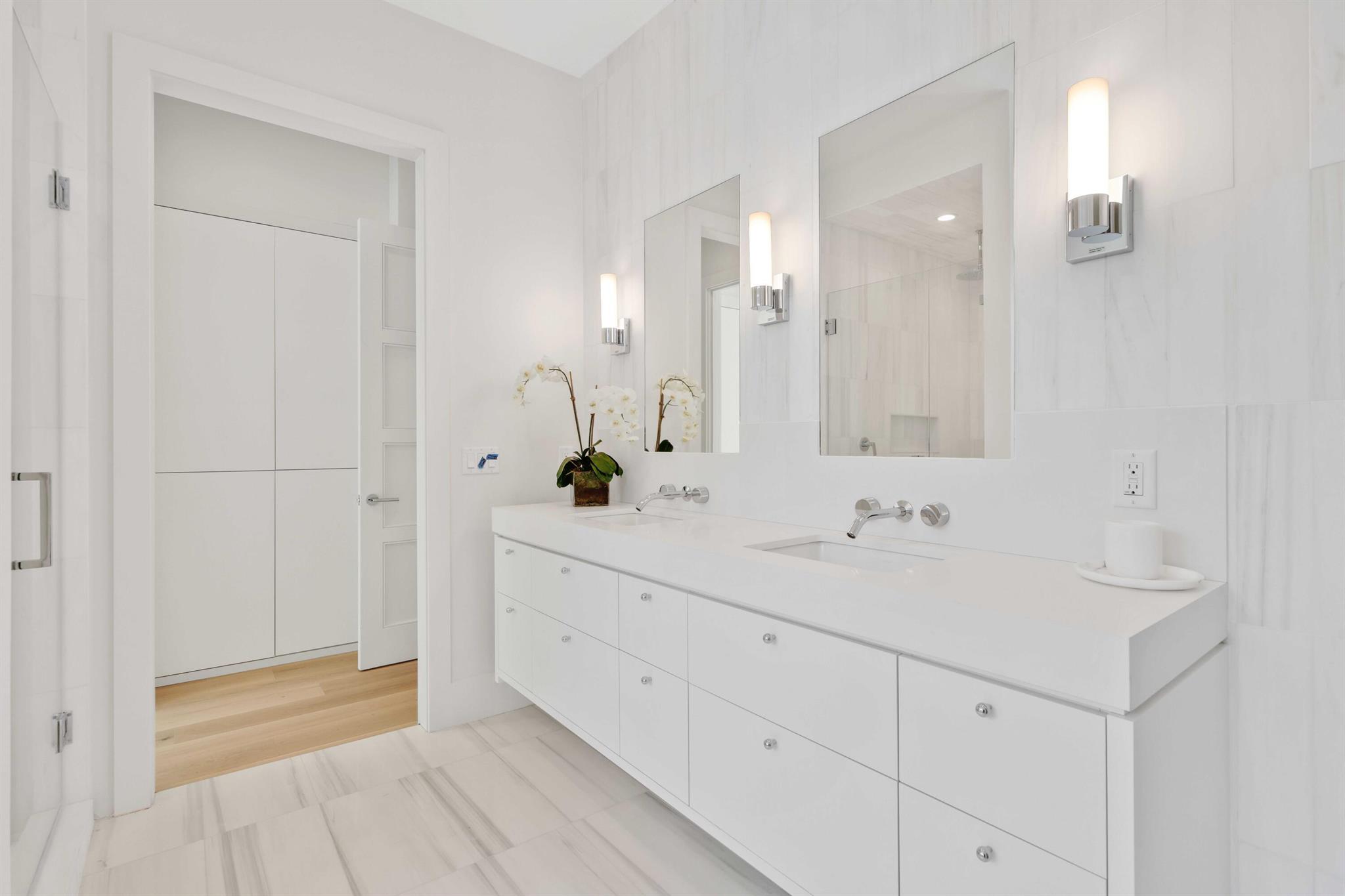 EDGEWATER - Residential