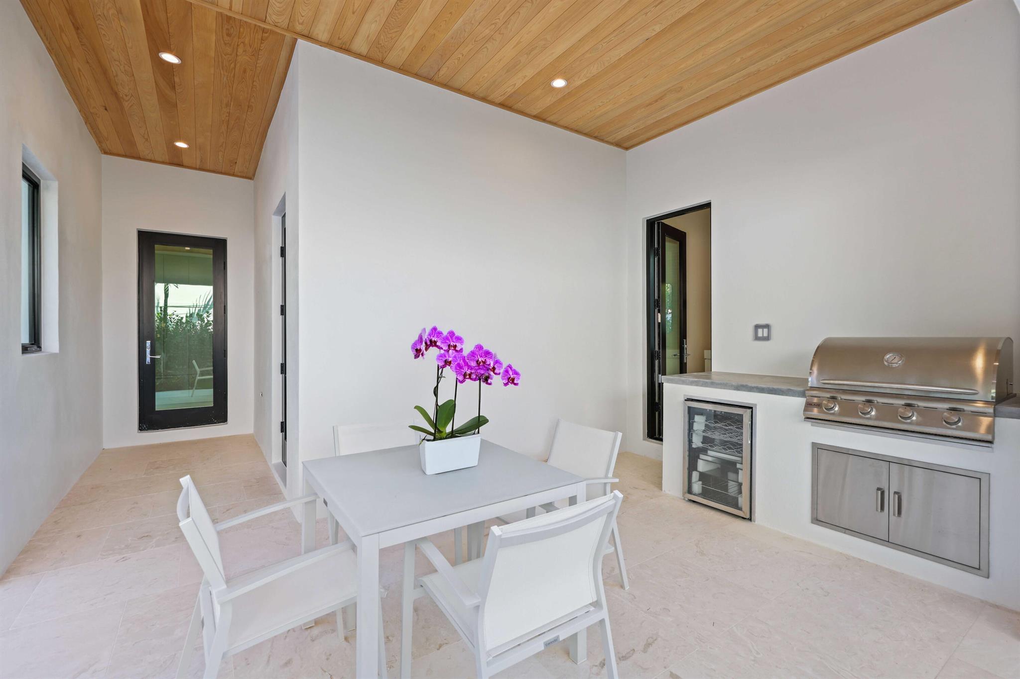 EDGEWATER - Residential