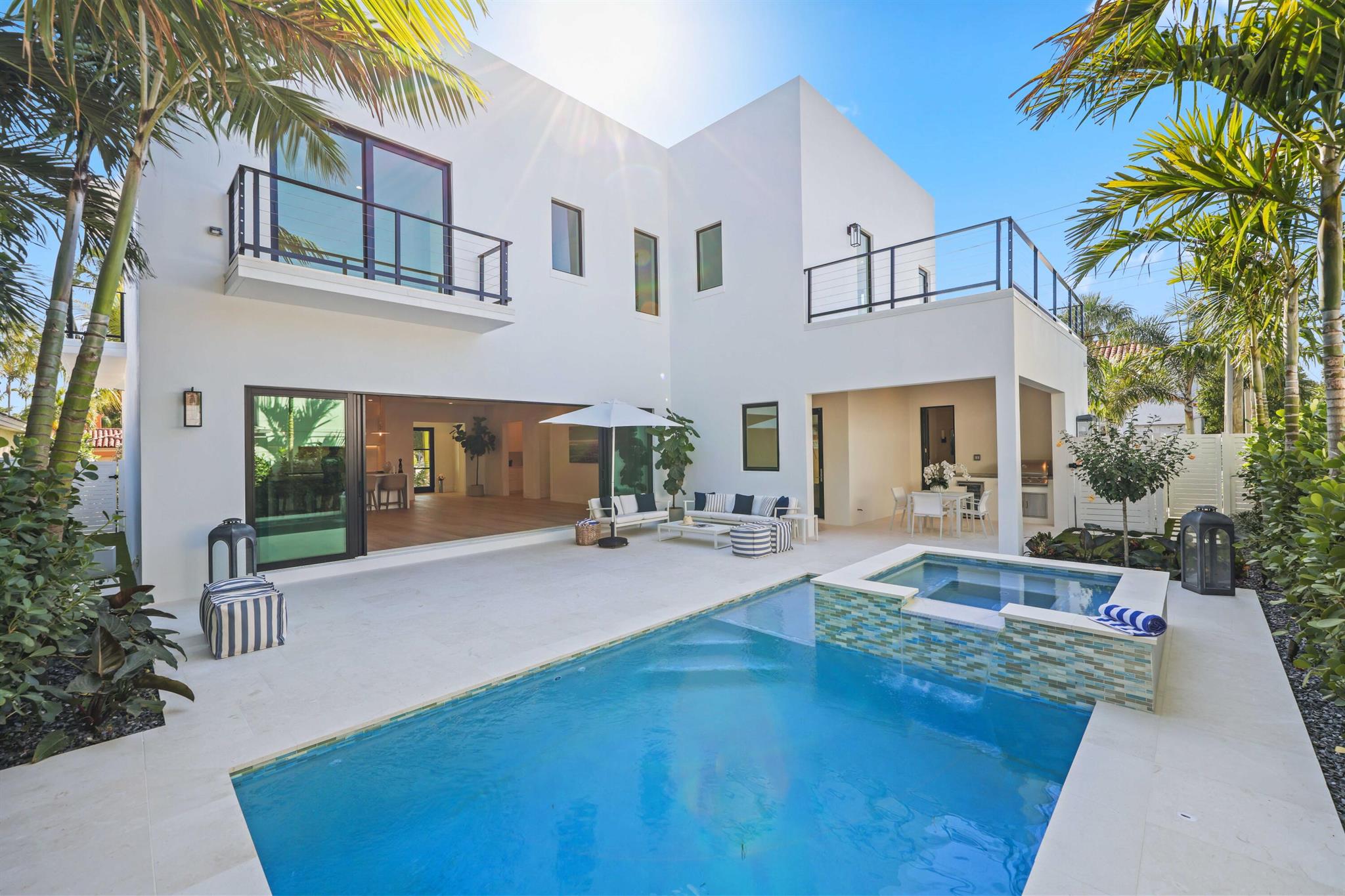 EDGEWATER - Residential