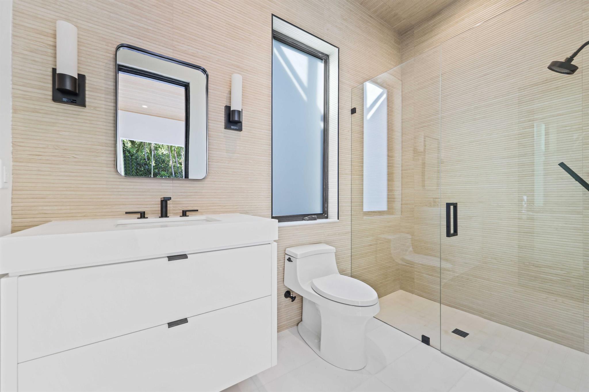 EDGEWATER - Residential