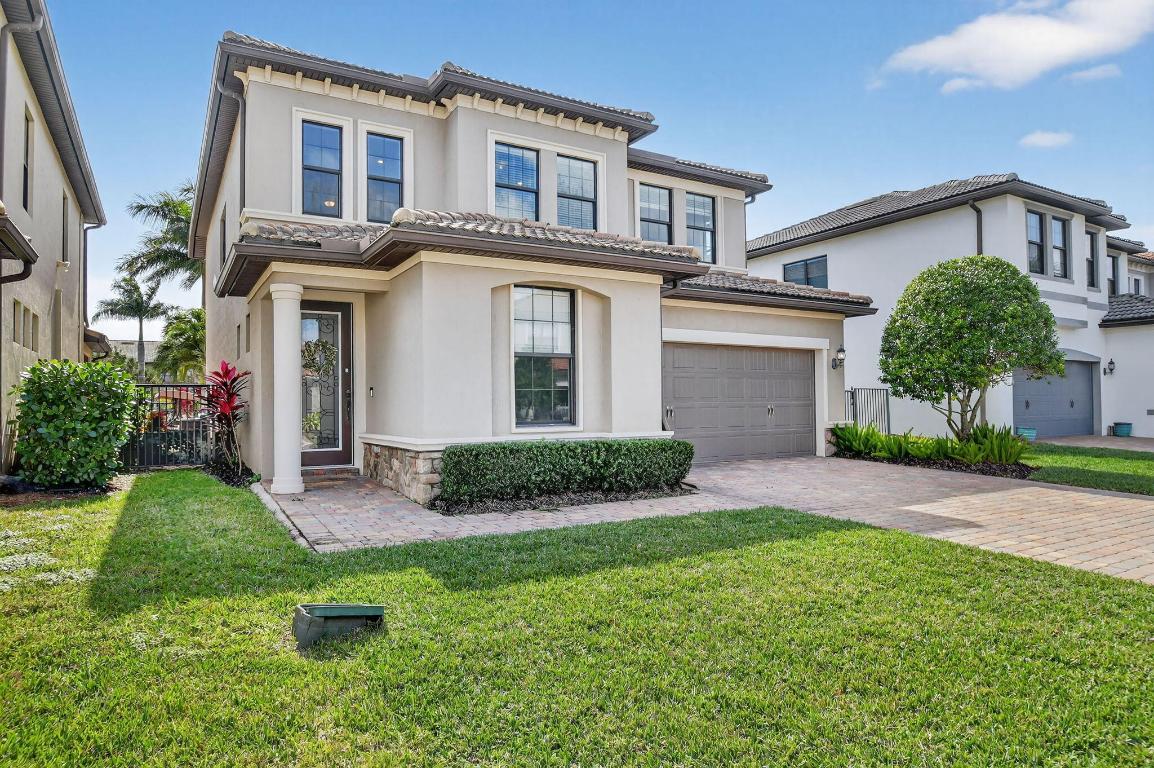 8239 Hanoverian Drive, Lake Worth, FL, 33467/$825,000 2 8239 Hanoverian Drive