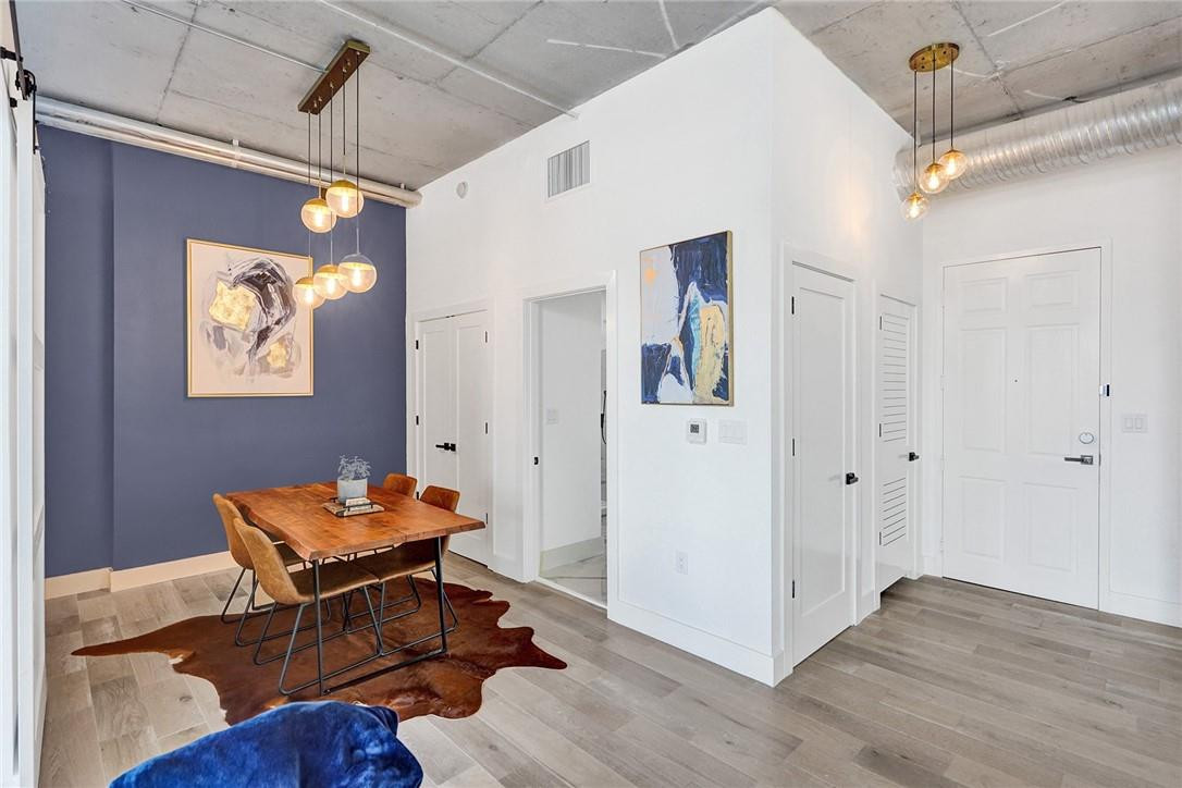 LOFTS AT HOLLYWOOD STATIO - Residential