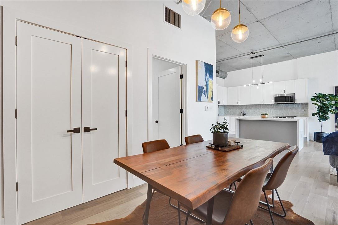 LOFTS AT HOLLYWOOD STATIO - Residential