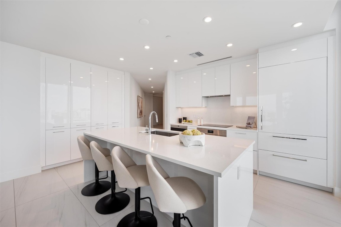 153 N Seabreeze Boulevard 1105-S