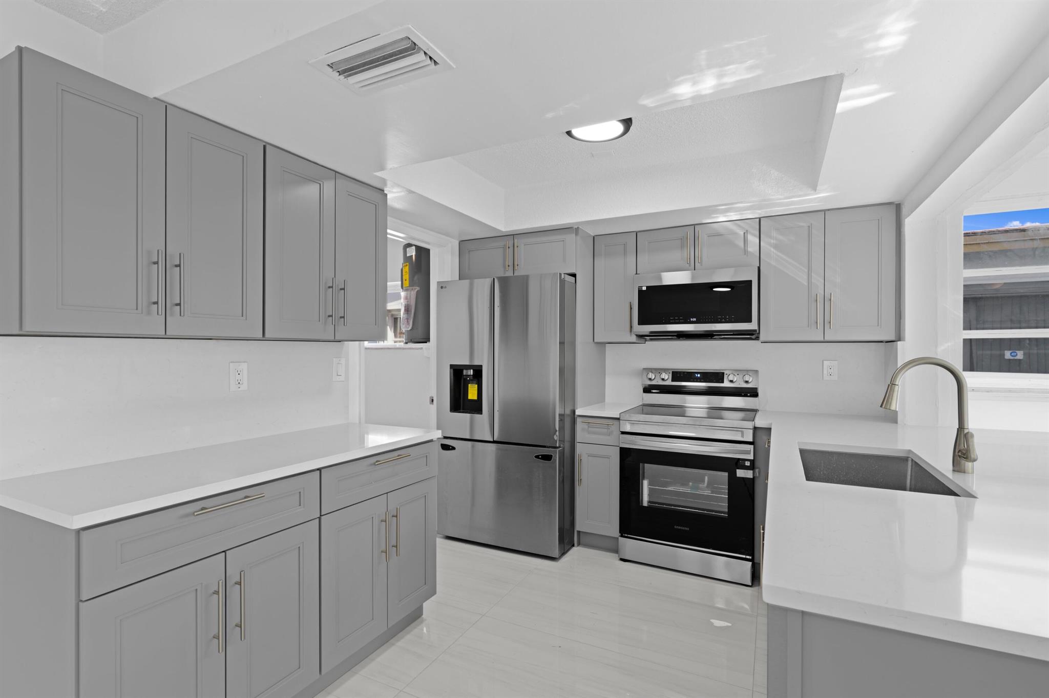 OAKLAND ESTATES 1ST SEC - Residential