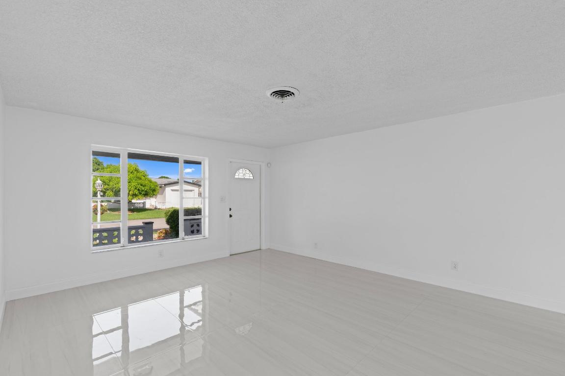 OAKLAND ESTATES 1ST SEC - Residential