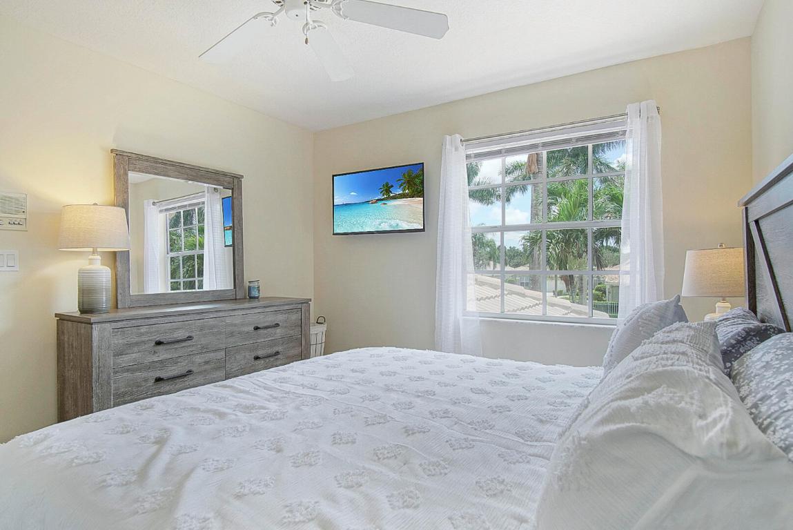 IBIS GOLF AND COUNTRY CLUB 3 - Residential Lease