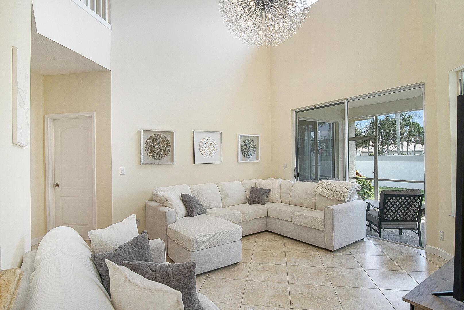 IBIS GOLF AND COUNTRY CLU - Residential Lease