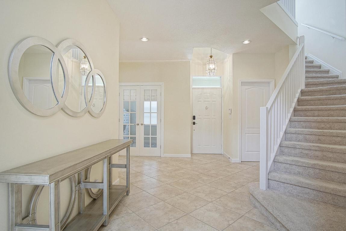 IBIS GOLF AND COUNTRY CLUB 3 - Residential Lease