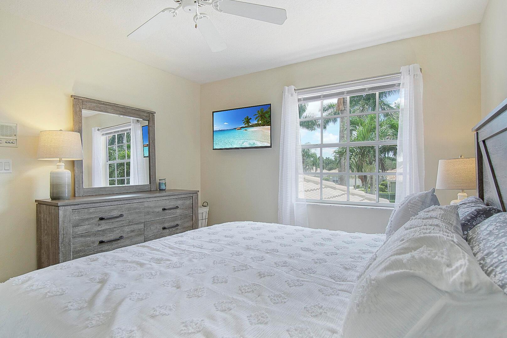 IBIS GOLF AND COUNTRY CLU - Residential Lease