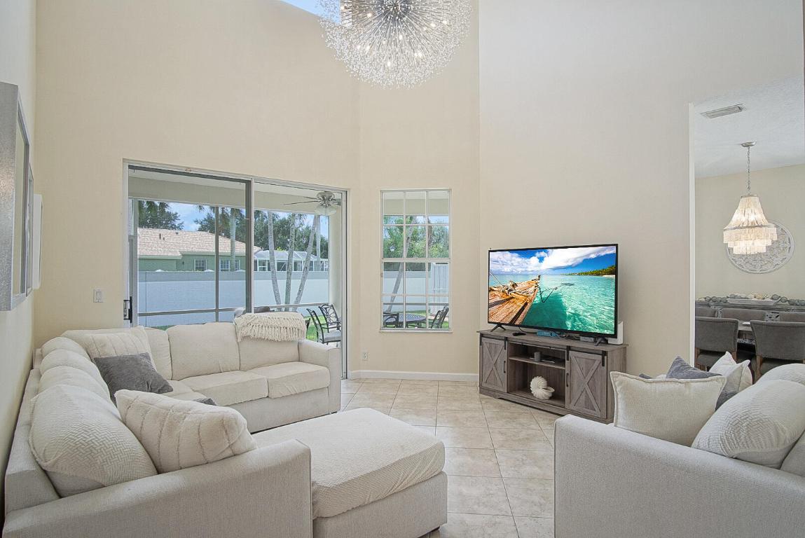 IBIS GOLF AND COUNTRY CLUB 3 - Residential Lease