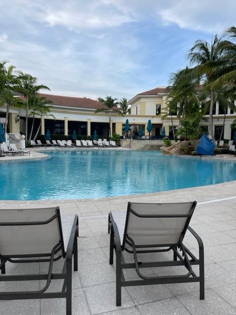 IBIS GOLF AND COUNTRY CLU - Residential Lease