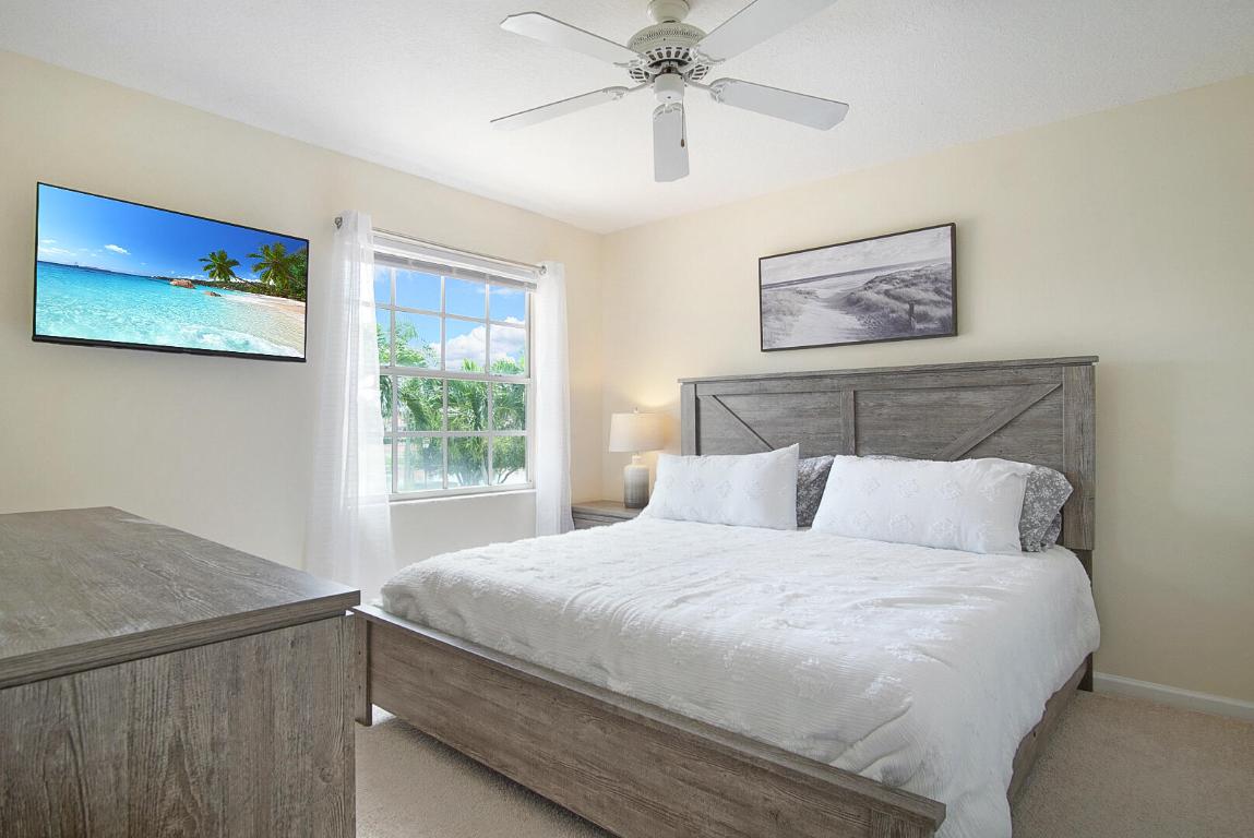 IBIS GOLF AND COUNTRY CLUB 3 - Residential Lease