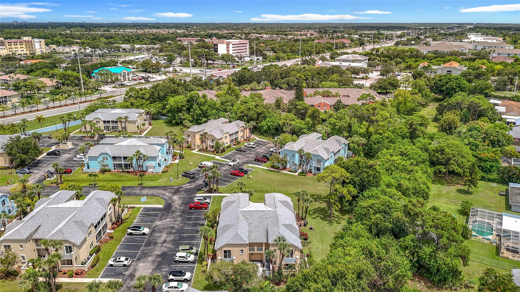 1672 SE Green Acres Cir B-104, Port St Lucie, FL, 34952/$220,000 2 1672 SE Green Acres Cir B-104