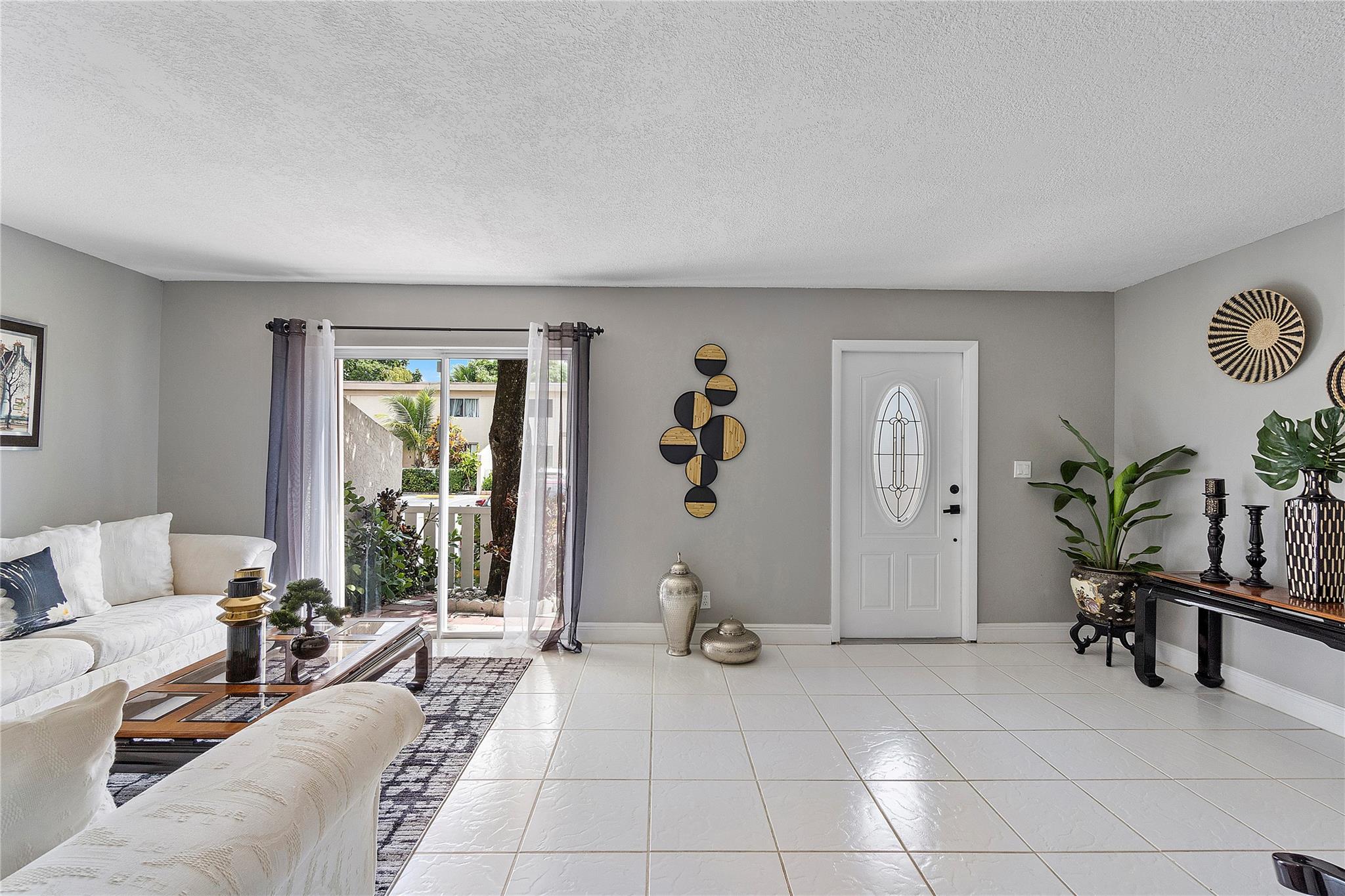TOWNHOMES OF ORIOLE - Residential