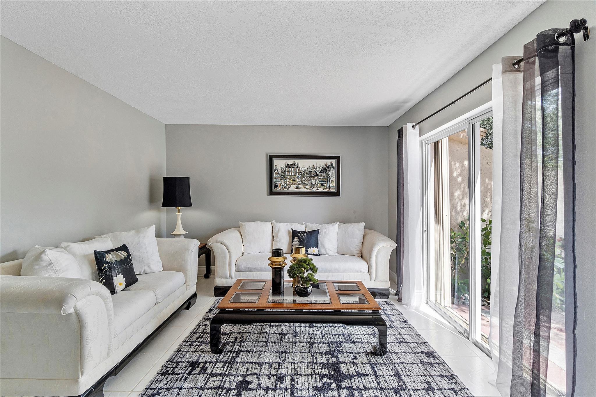 TOWNHOMES OF ORIOLE - Residential