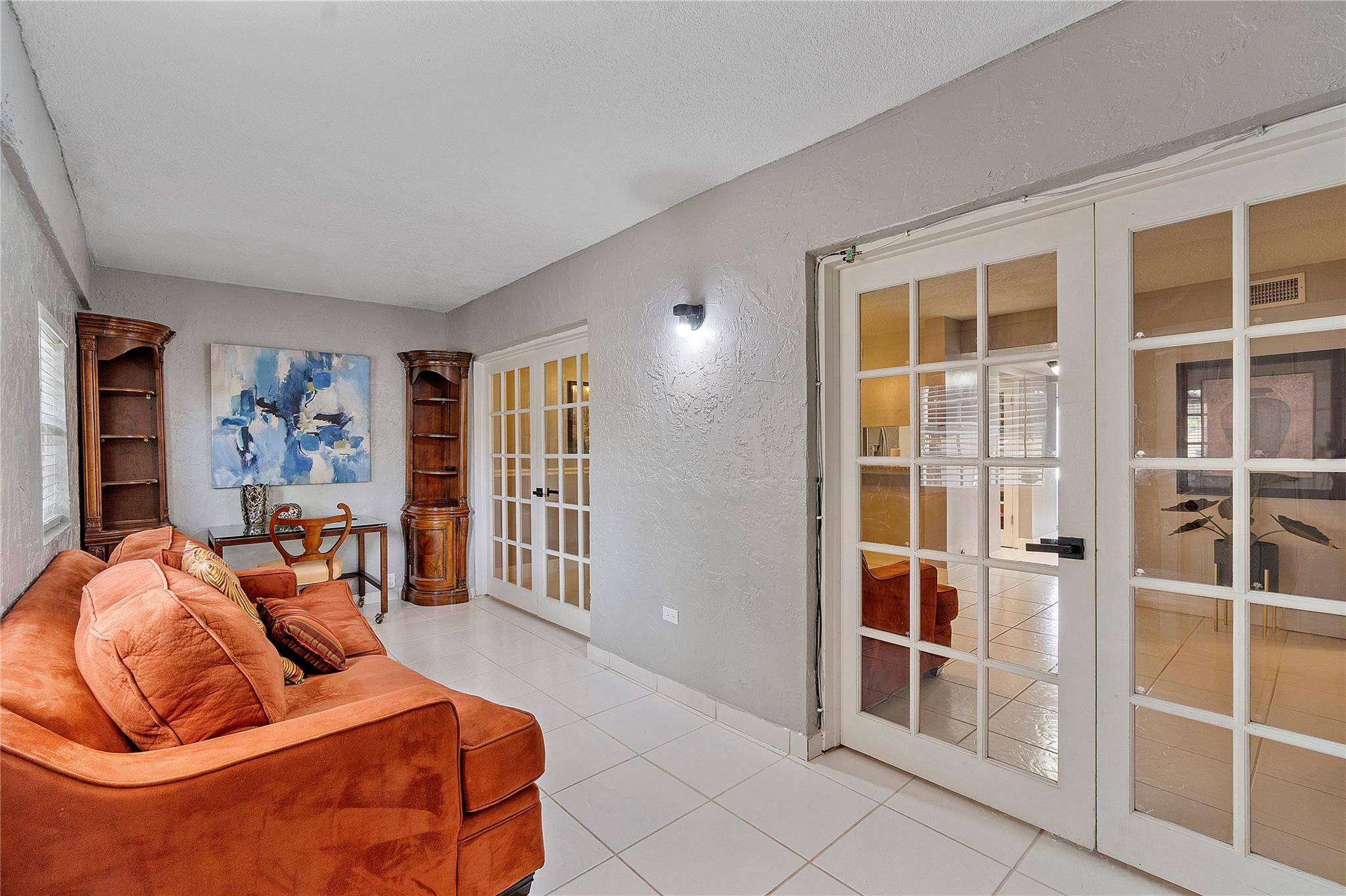 TOWNHOMES OF ORIOLE - Residential