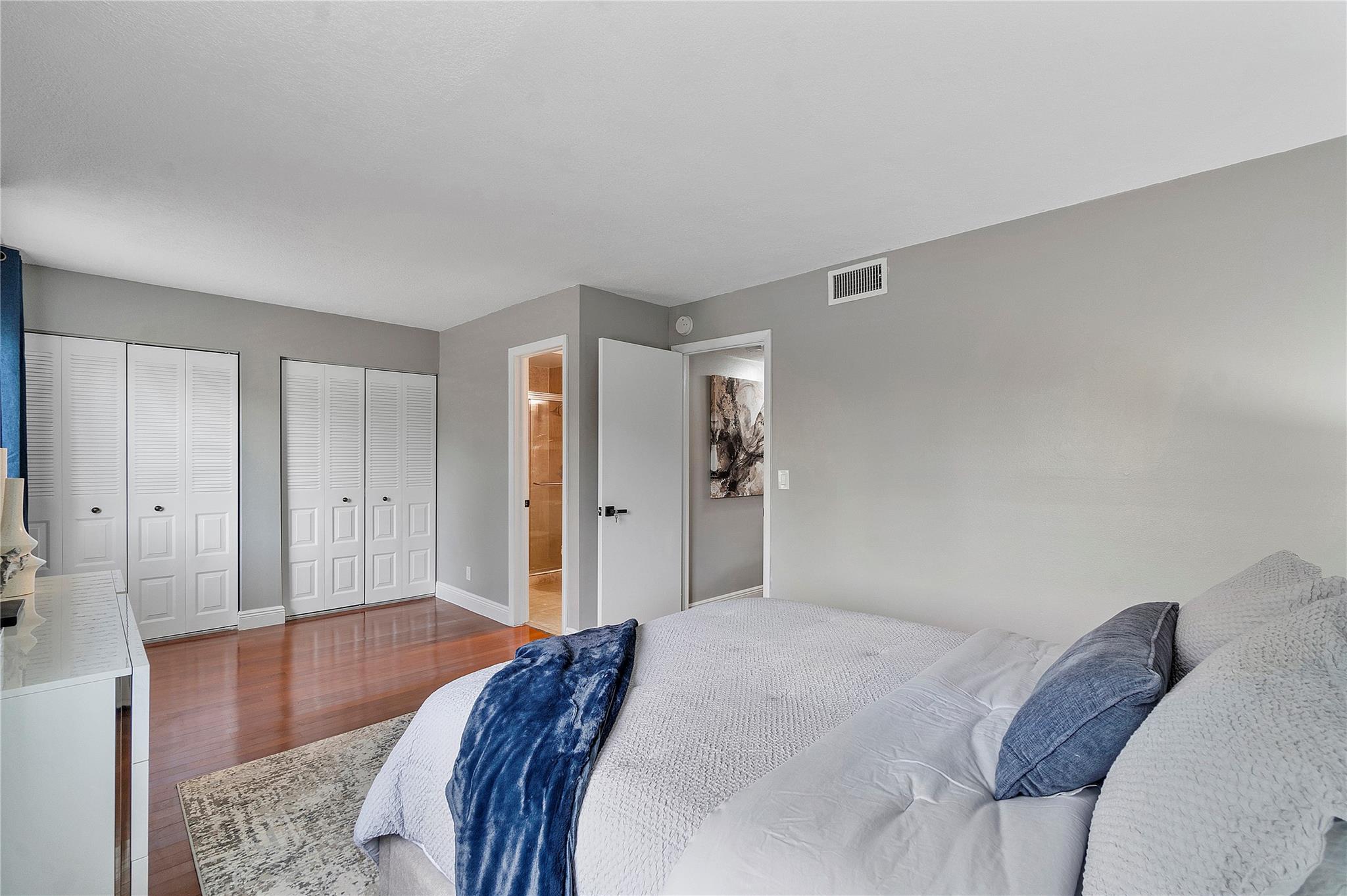 TOWNHOMES OF ORIOLE - Residential