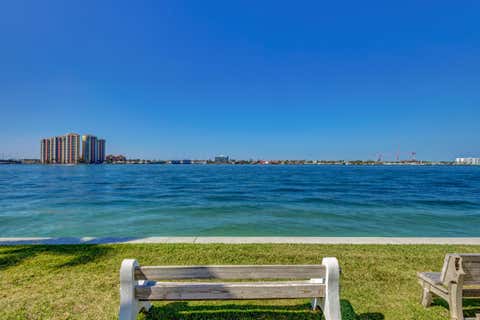 Featured picture for the property R10867476