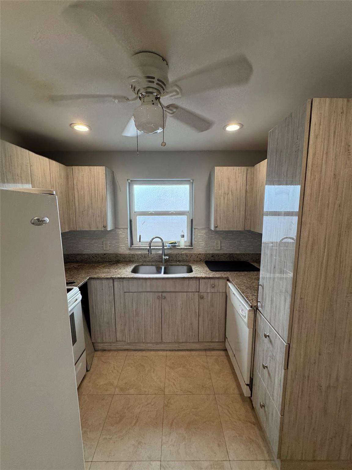 1150 E Sample Road 101