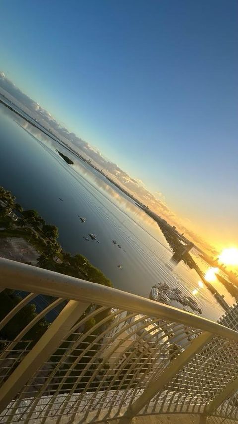 1750 N Bayshore Drive 2901 Miami FL 33132