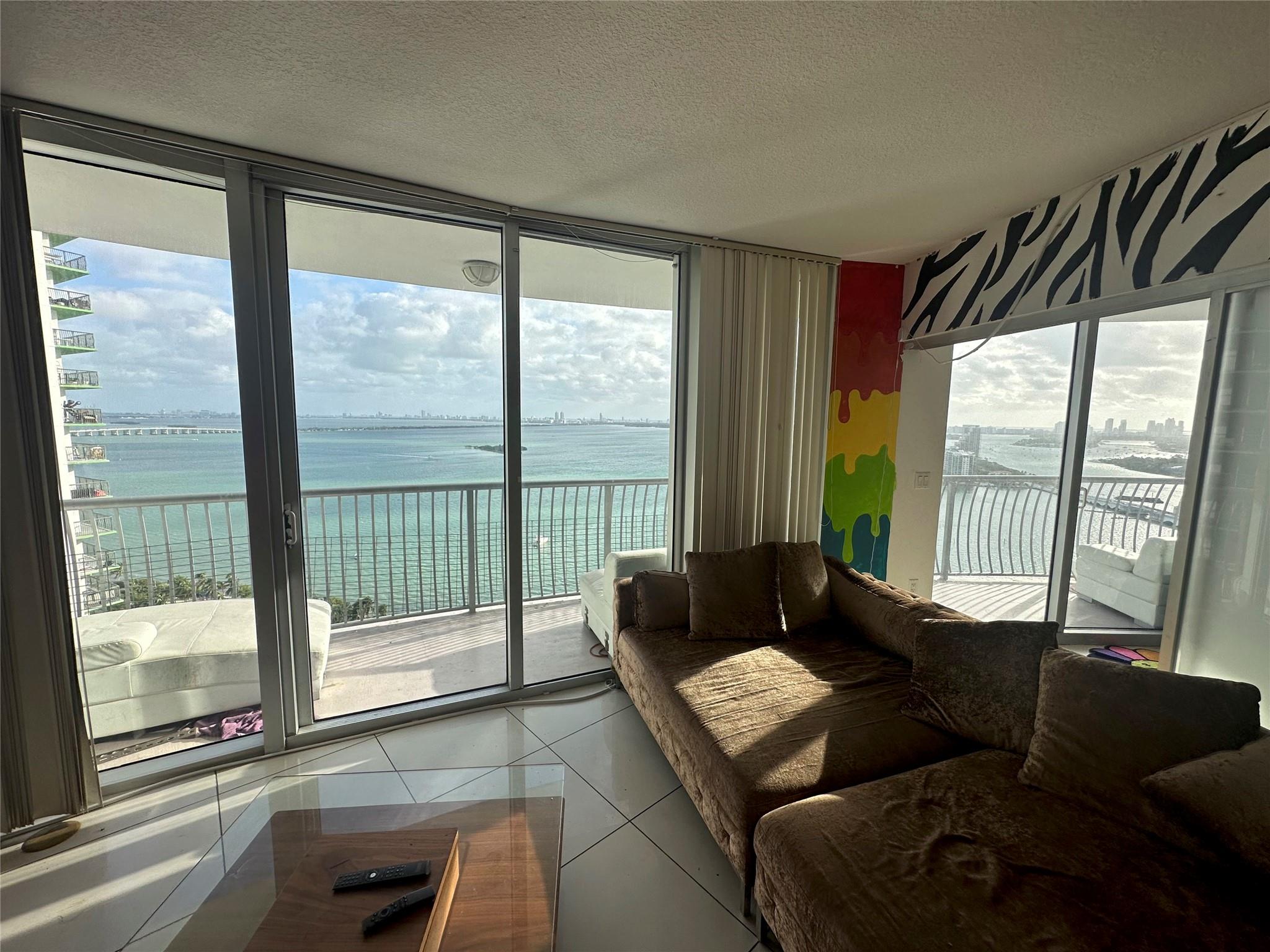 1750 N Bayshore Drive 2901