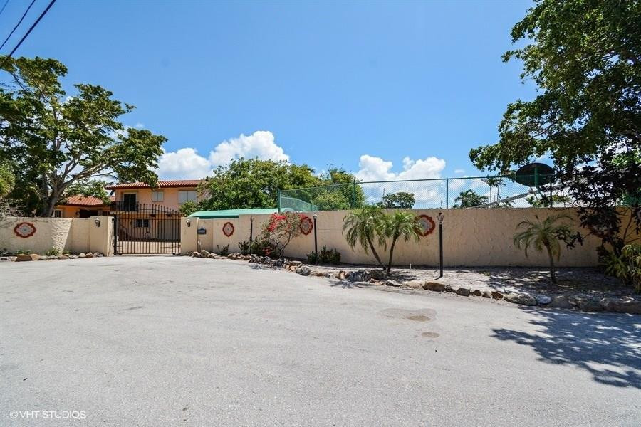 Coral Ridge Country Club - Residential