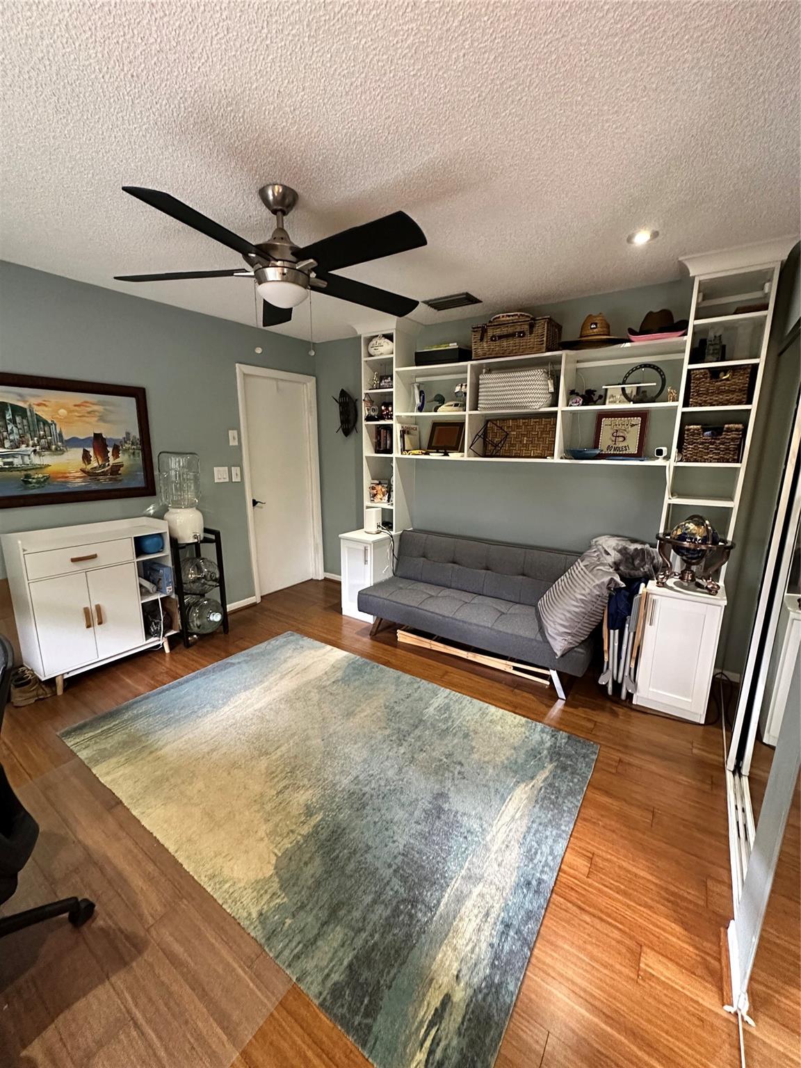 LAUDERDALE PINES - Residential Lease