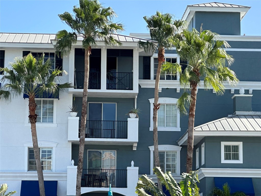 Pineapple Grove Village - Residential