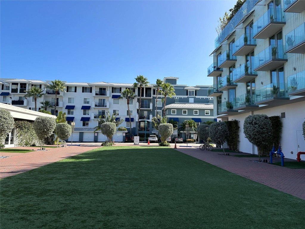 Pineapple Grove Village - Residential