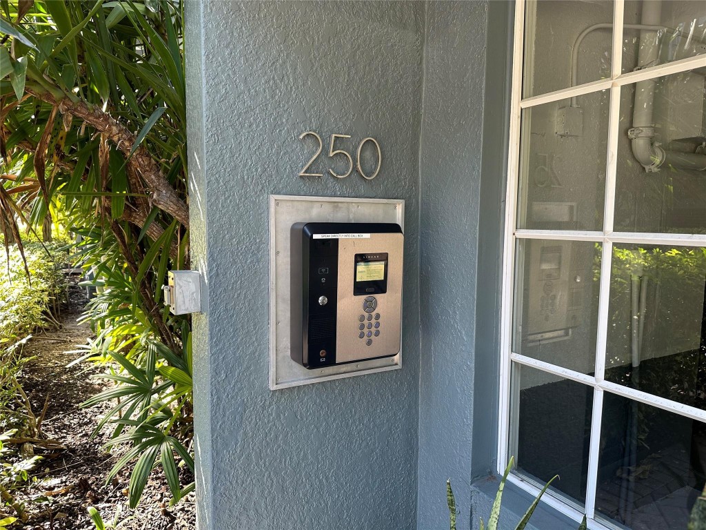 Pineapple Grove Village - Residential