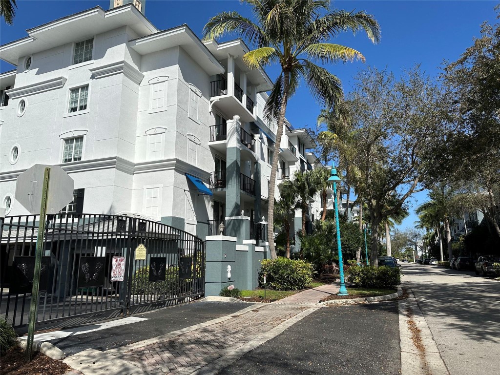 Pineapple Grove Village - Residential