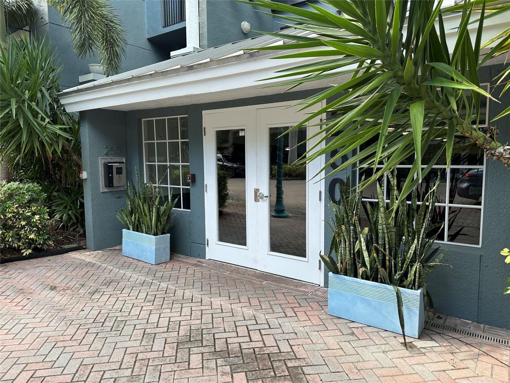 Pineapple Grove Village - Residential